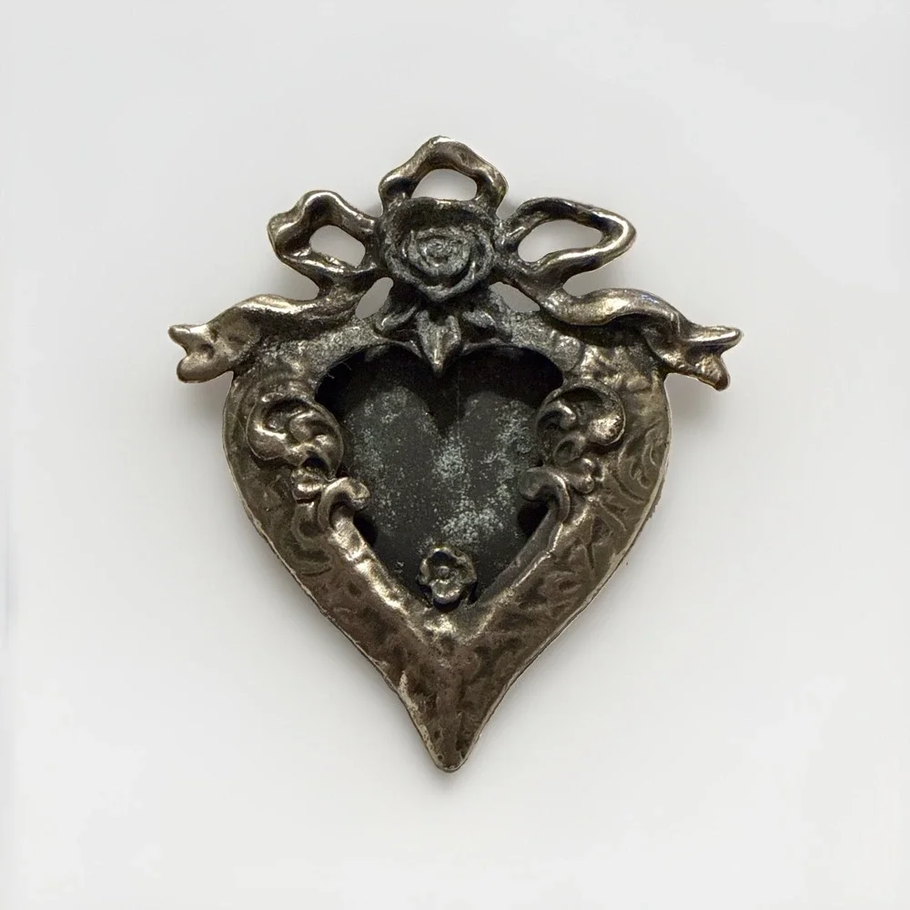 Vintage Pewter Picture Frame Heart Brooch Pin Rose Ribbon Ornate Metal Lapel